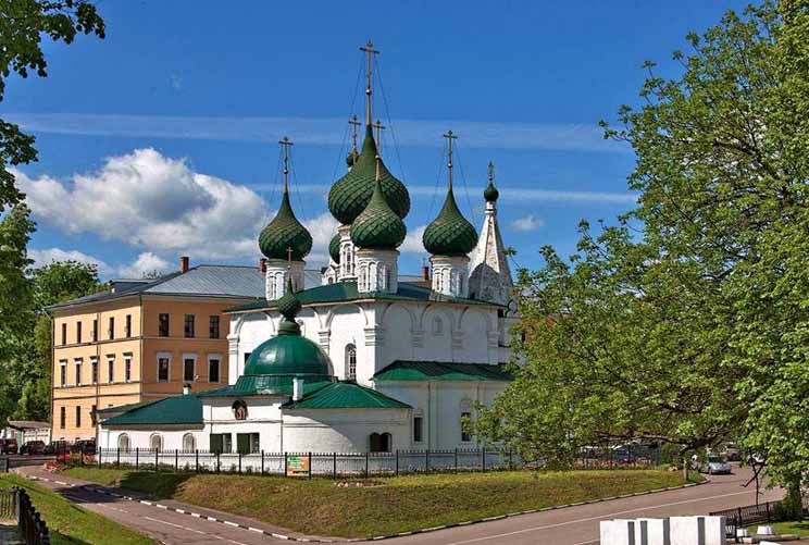 Церкви и соборы Ярославля: почему их так много в этом городе?