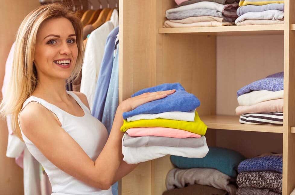 Как избавиться от запаха в шкафу с одеждой